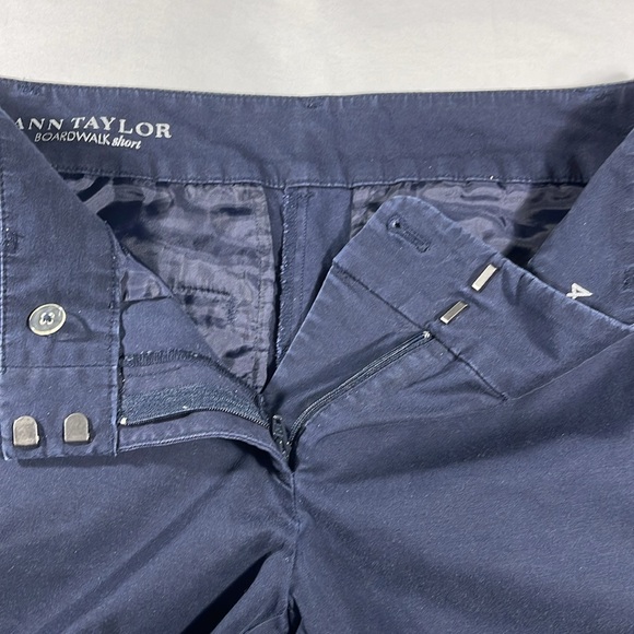 Ann Taylor womens navy blue Boardwalk Short flat front 10" Bermuda - size 4 - Picture 6 of 10